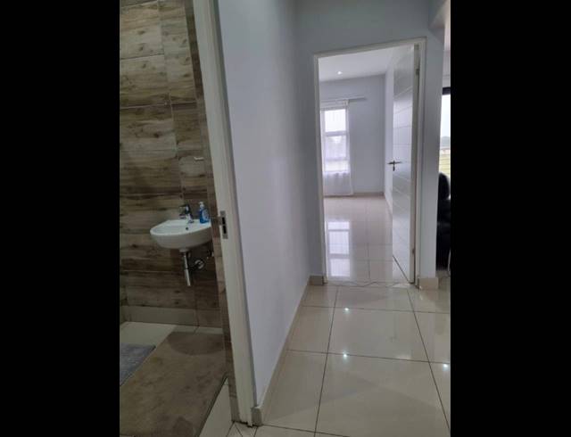 2 BEDROOM APARTMENT RENTED IN UMHLANGA CENTRAL
